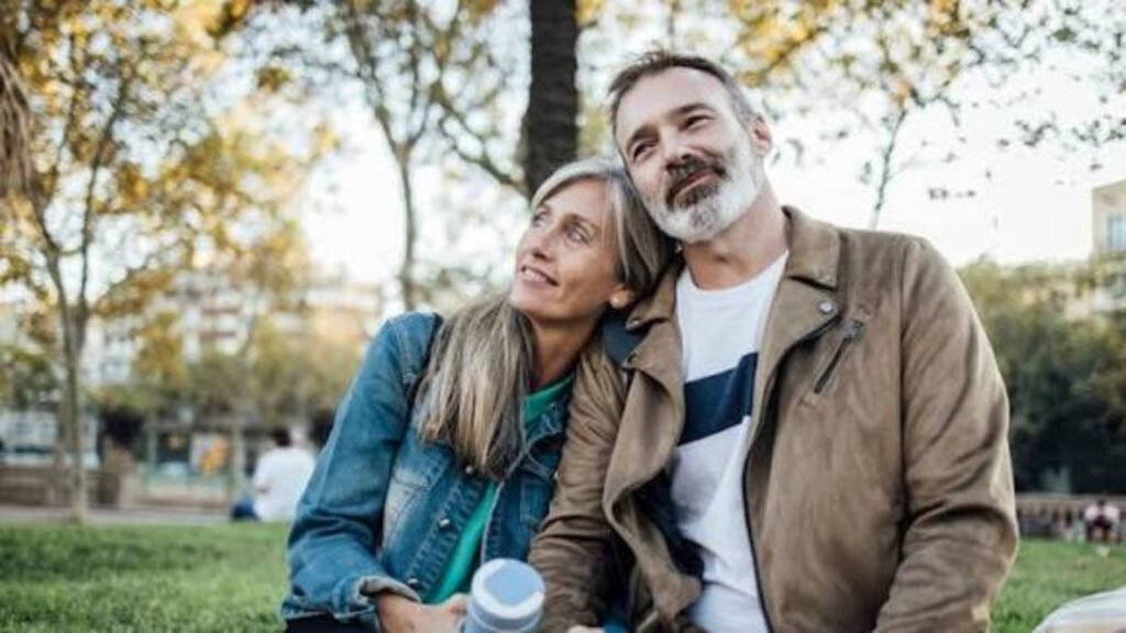 Photo originale d un couple en extérieur